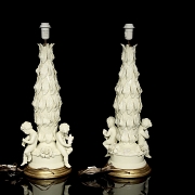 马尼塞斯陶瓷灯具一对，题为《天使》，20世纪