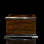 Caja de marquetería de estilo Neoclásico, s.XX - 2