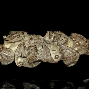 Ruyi de madera “Lingzhi”, dinastía Qing