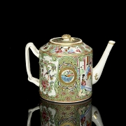 Tetera de porcelana policromada familia rosa, Cantón, finales s.XIX
