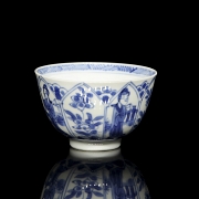 Taza de porcelana con vidriado azul y blanco