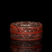 Caja de madera lacada