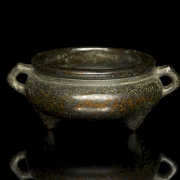 Incensario trípode de bronce patinado, con sello Chongzhen - 2