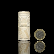 Carved jade pendant ‘Chicken bone’, Liangzhu culture - 6