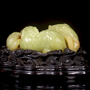 Figura de jade amarillo 