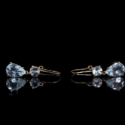 Pendientes de oro amarillo con piedras azules