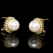 Pendientes en oro amarillo de 18K con perlas y diamantes