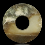 Carved jade pendant ‘Bi’, Han style - 1
