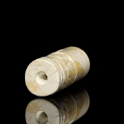 Colgante cilíndrico de jade Jigubai, cultura Liagnzhu