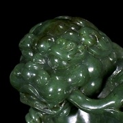 Pareja de figuras de jade verde espinaca 