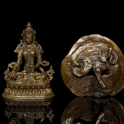 Pareja de figuras de bronce