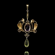 Colgante de oro amarillo con amatista y peridoto