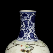 Porcelain vase ‘Birds on a Branch’ with Qianlong seal