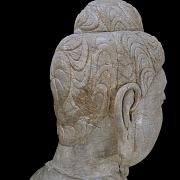 Gran figura de piedra tallada 
