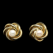 Pendientes de oro amarillo de 18 kt con perlas