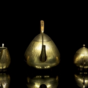 Juego de té en latón martillado. Diseño de Peter Behrens, Therma (Suiza), c. 1910-1920