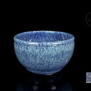 Porcelain bowl with Jun glaze, with Qianlong seal
