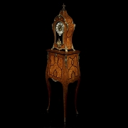 Reloj de Consola Estilo Luis XV con pedestal, Lauris (Calibre 141-030), 1981