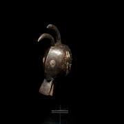 Máscara de danza zoomorfa, cultura Ogoni, Nigeria, s.XX