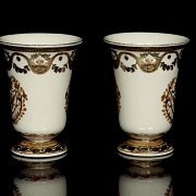 Pareja de jarrones de porcelana 