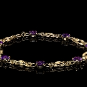 Pulsera de oro amarillo con amatistas