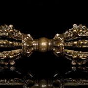 Instrumento ritual de bronce