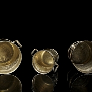 Tres cubiteras de metal plateado, s.XX