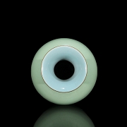 Jarrón de porcelana con esmalte celadón, dinastía Qing