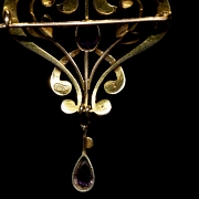Broche colgante eduardino de oro con perlas y amatistas, pps. s.XX