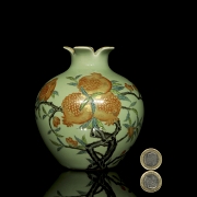 Glazed porcelain vase ‘Pomegranates’, with Qianlong Seal - 5