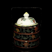 Wooden and porcelain box, Qing dynasty - 2