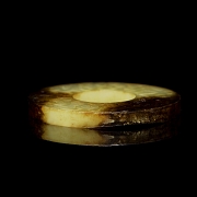Yellow jade disc ‘Bi’, Eastern Zhou dynasty