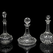 Tres decantadores en cristal tallado, s.XX