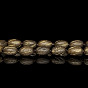 Colgante con cuentas de madera tallada, s.XX