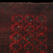 Alfombra estilo Ersari con figuras antropomorfas, s.XX