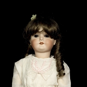 Muñeca de porcelana de carácter