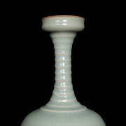 Jarrón de porcelana con esmalte 
