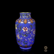 Porcelain vase with Yangcai enamel “Flowers,” with Qianlong seal