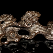 Carved wooden brush holder ‘Flowers’, Qing dynasty - 5