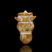 Colgante de jade tallado