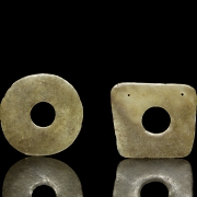 Two Hongshan-style jade pendants - 6