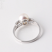 18k白金镶钻石配圆白珍珠戒指 - 2