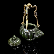 Tetera de jade espinaca y soporte cloisonné, con sello Qianlong