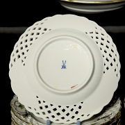 Meissen tableware ‘Yellow Rose and Forget-me-not’