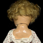 Muñeca oficial 