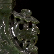 Jarrón de jade verde espinaca de Hetian, dinastía Qing