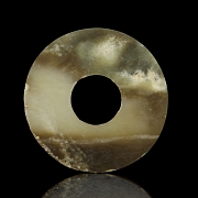 Carved jade pendant ‘Bi’, Han style - 2