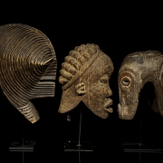 Conjunto de tres máscaras rituales, África occidental, s.XX