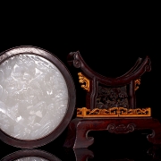 Panel con placa de jade tallado