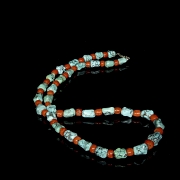 Collar de cuentas de turquesa y coral